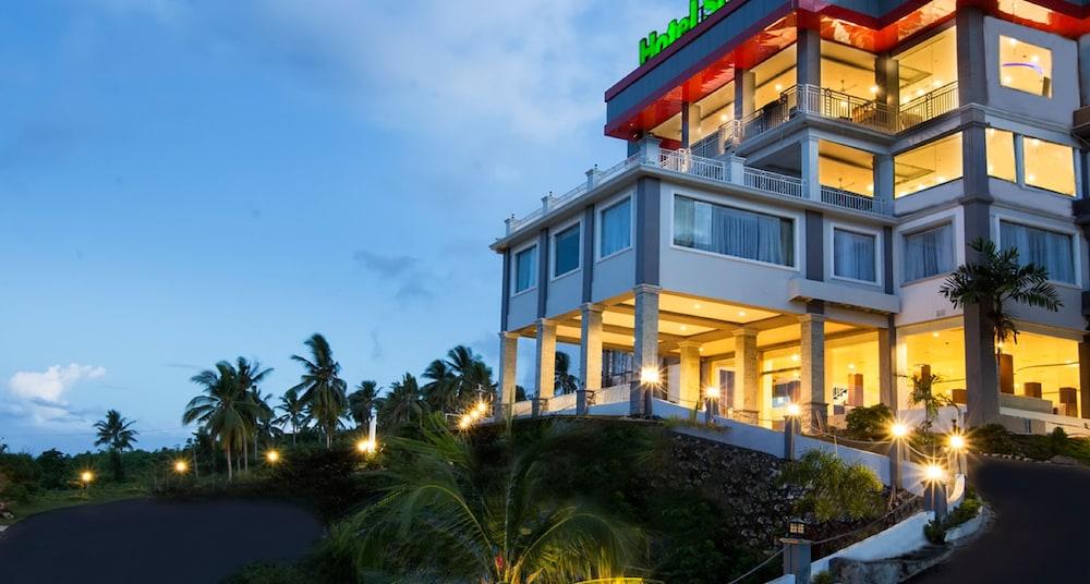 Hotel Santika Luwuk - Sulawesi Tengah Exteriér fotografie