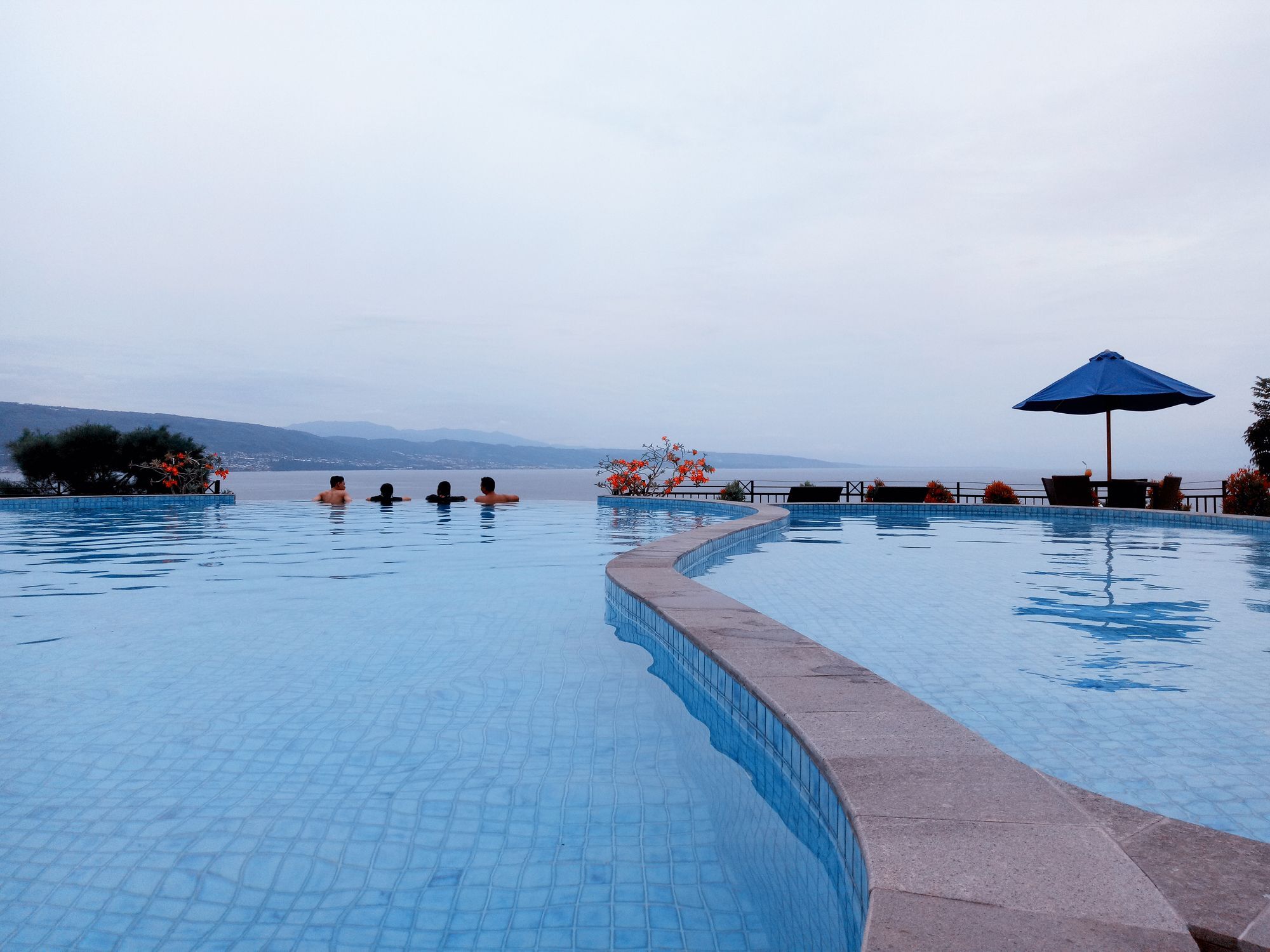 Hotel Santika Luwuk - Sulawesi Tengah Exteriér fotografie